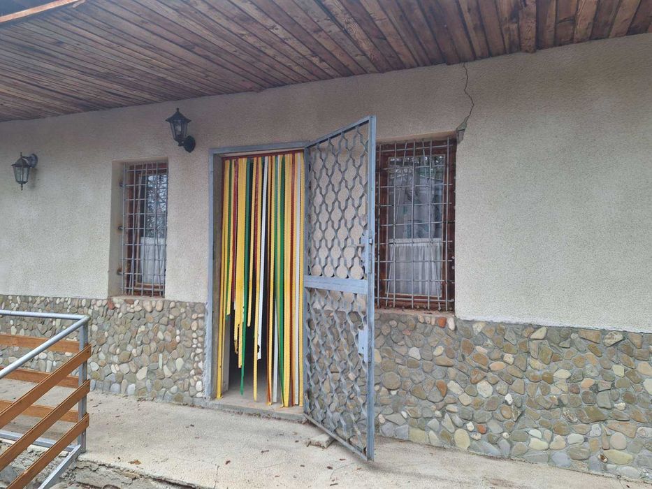 Къща за продажба в село Кошарица