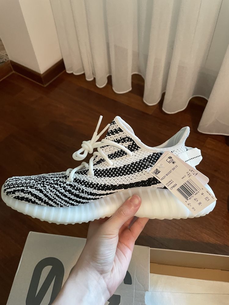 Yeezy Zebra Masura 44