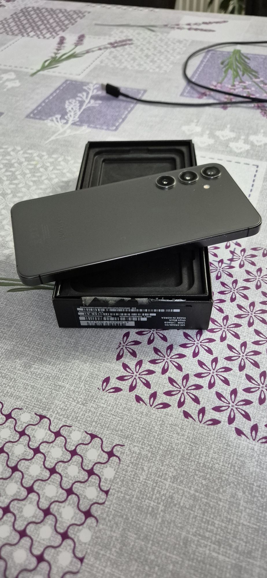Samsung galaxy S24 plus