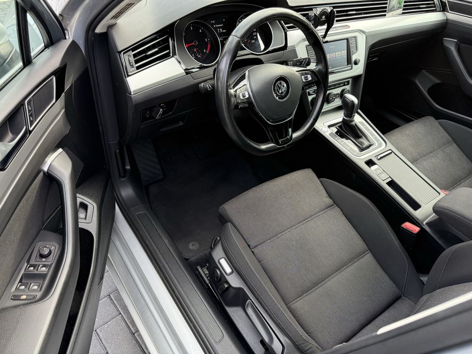 Vw Passat 2.0tdi-150cp DSG 2016 comfortline LED/camera/padele/senzori/