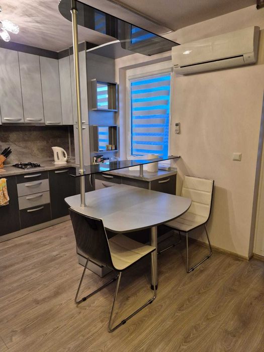 Тристаен апартамент под наем