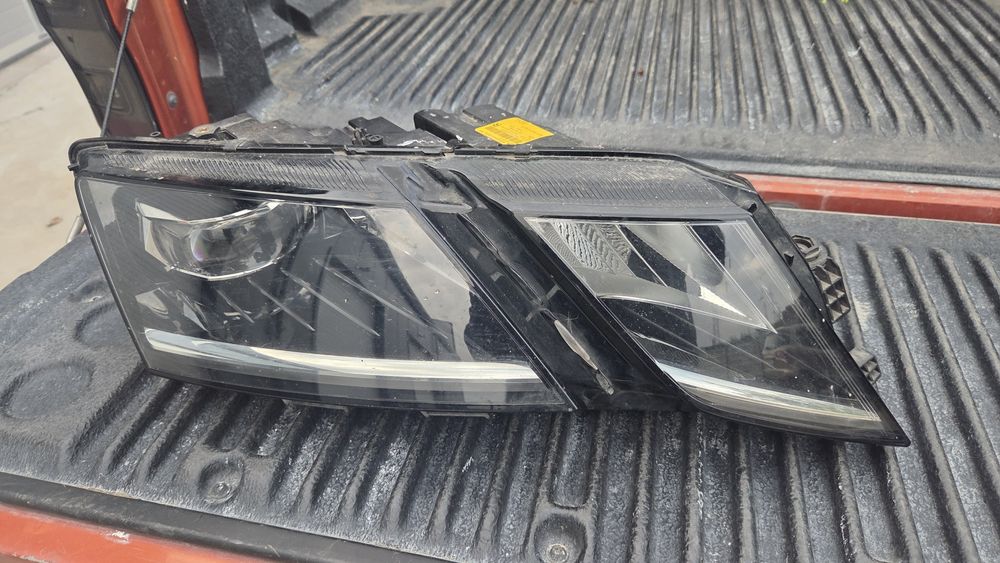 Far LED dreapta Skoda Octavia lll Facelift- Cod 5E1 941 016 D