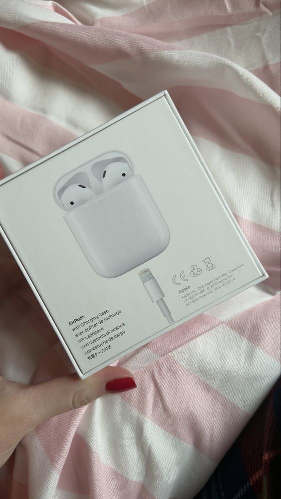 Apple Airpods 2 слушалки