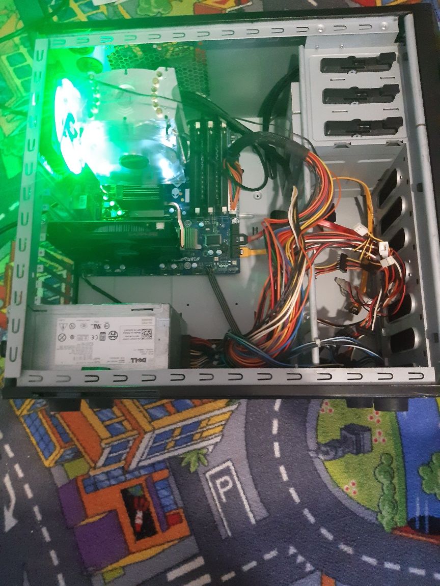 Setap întreg unitate plus monitor sau la schimb un  ps4