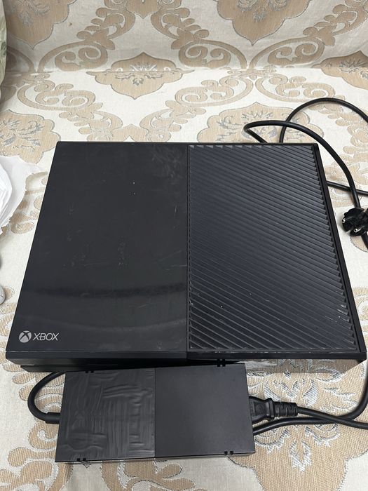 Срочно Продам XBOX ONE