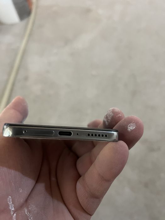 Surochana sotiladi redmi 12 pro satayasi zur