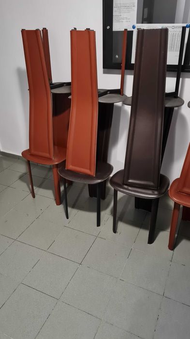 Masa sticla securizata cu scaune piele Italia