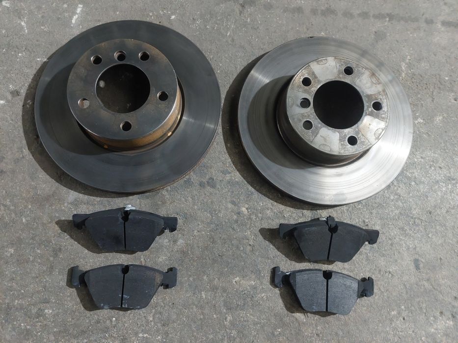 Discuri frana fata cu plăcuțe diametru 300 BMW E90 E91