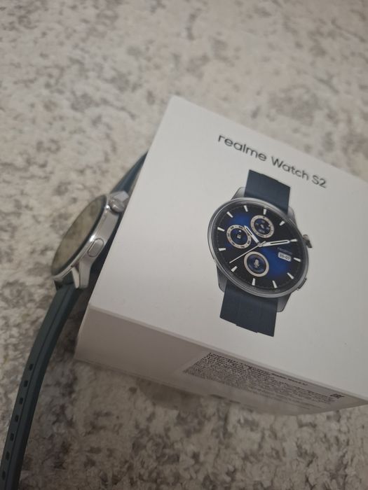 Полами часы смарт Realme Watch S2