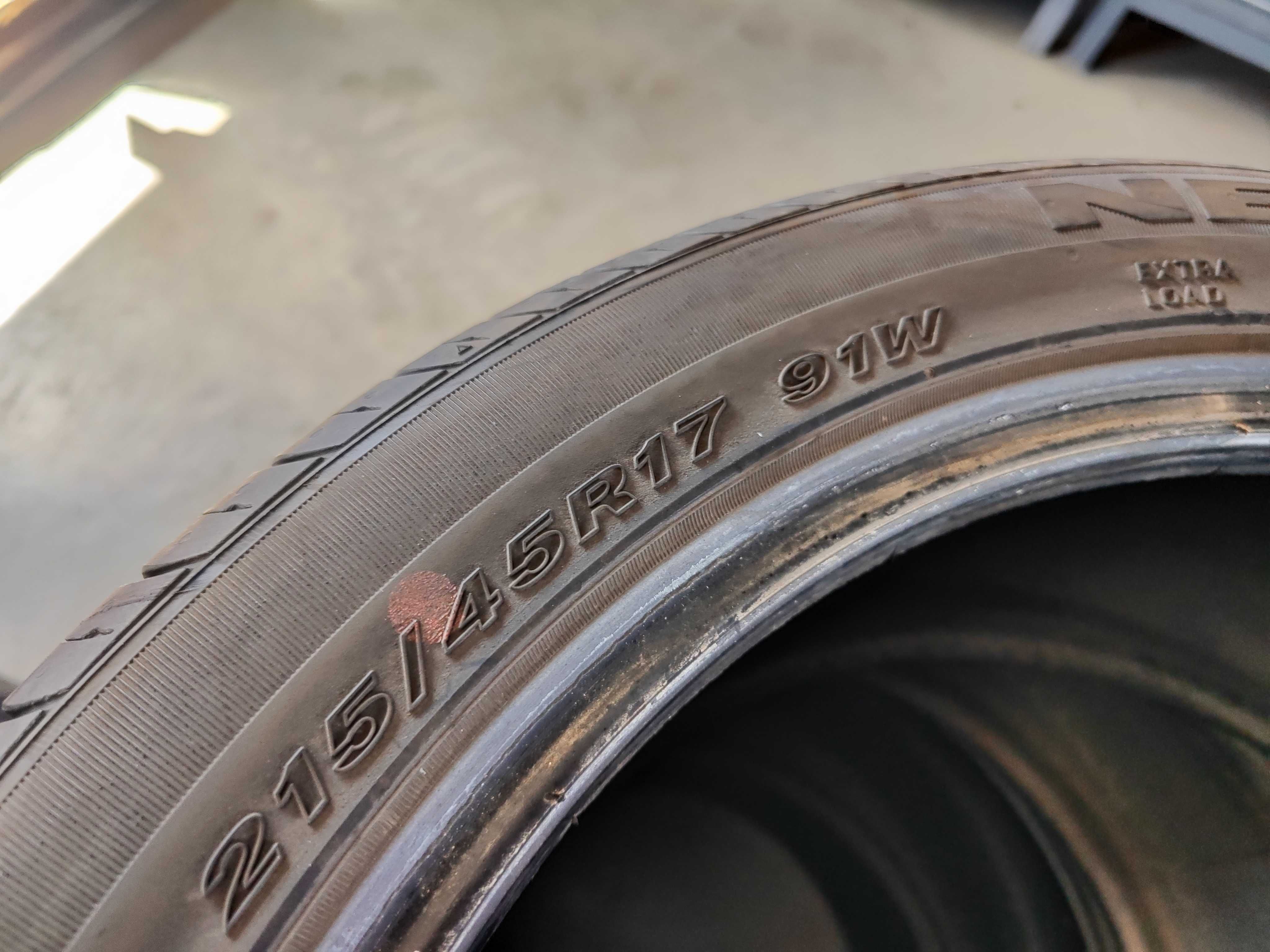 2бр. летни гуми 215/45/17 Nexen
