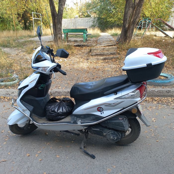 Мотоцикл сатылады,4л.бензиновый,на ходу,состояние отличное