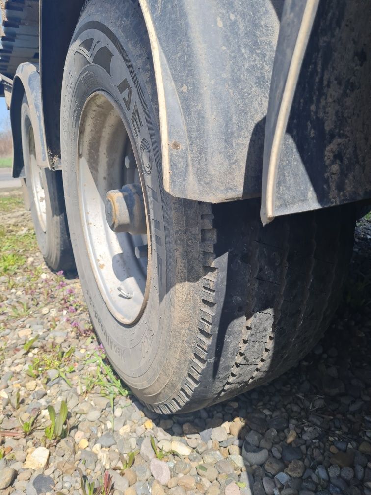 Semiremorca basculabila MOL