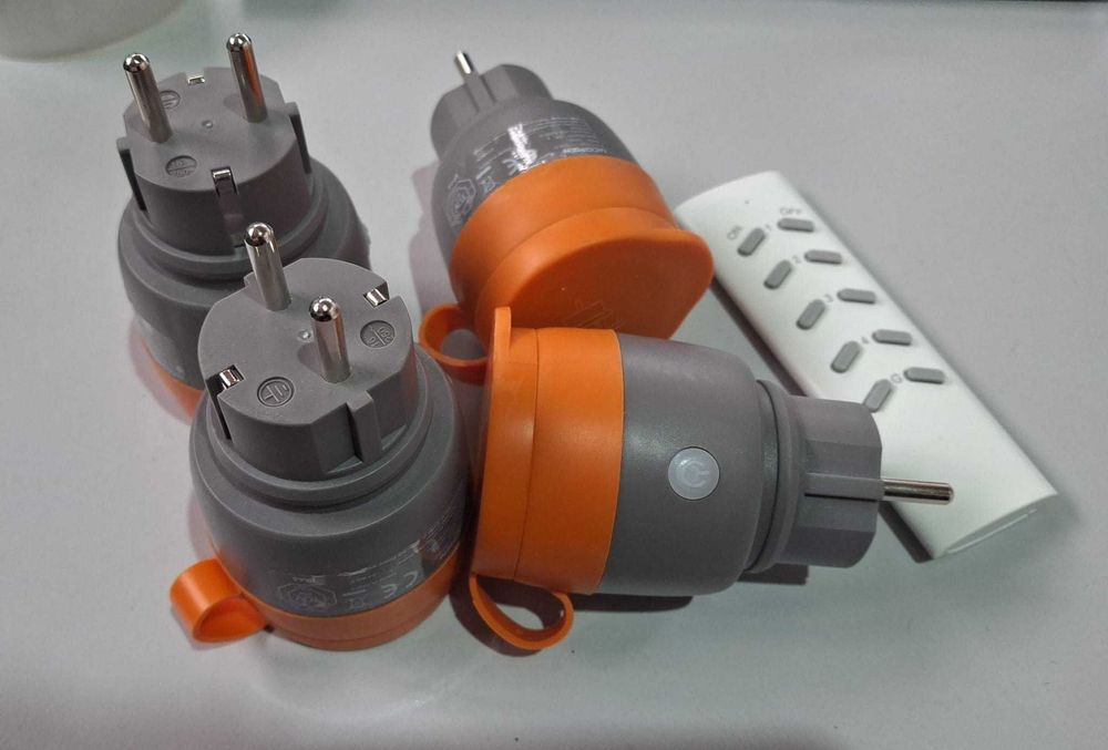 Set 4 prize wireless UCOMEN, cu telecomanda, 16A/3680W