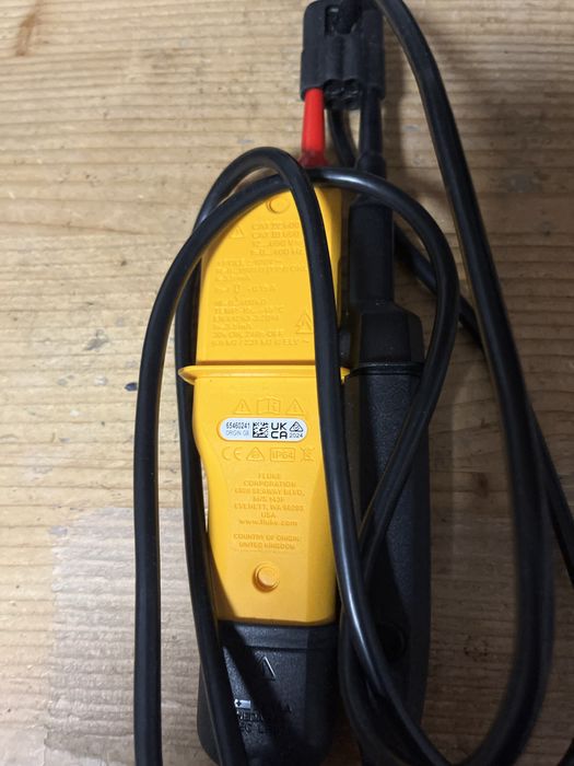 NOU Aparat de masura curent continuitate Fluke T110 voltaj