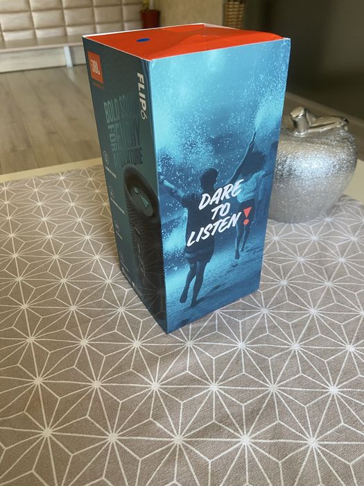 JBL Flip 6 (почти нова)