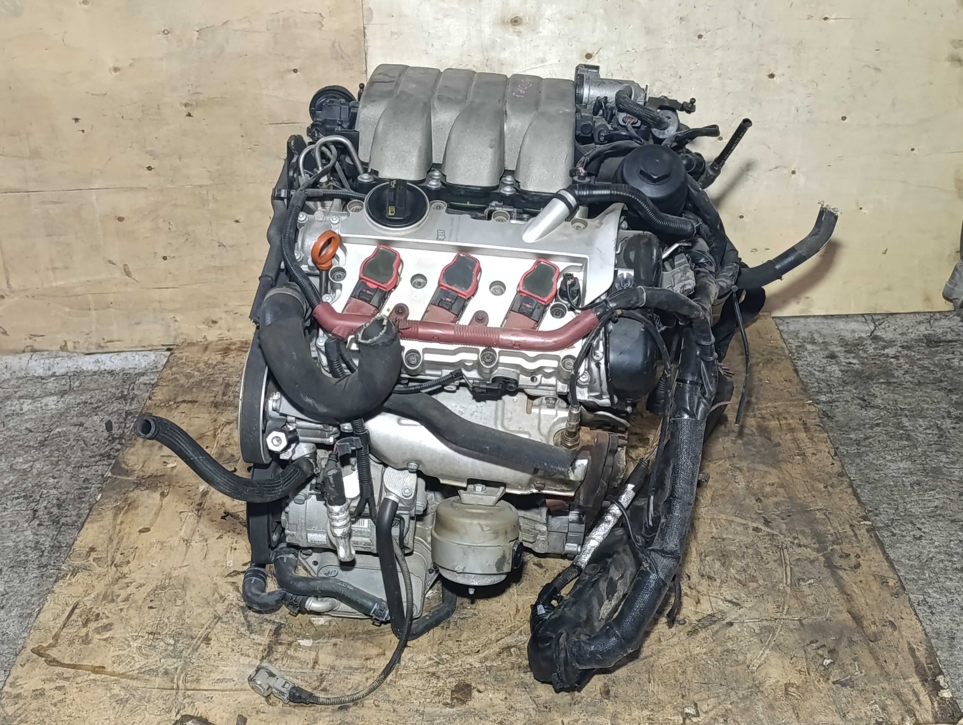 Двигатель мотор AUK 3.2 FSI V6 Audi A4 B7 A6 C6 A8 D3 BKH BPK BYU