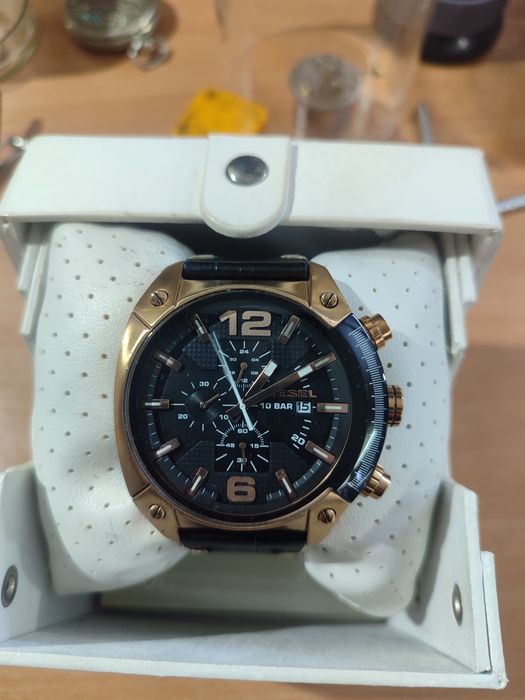 Часы  DIESEL продам