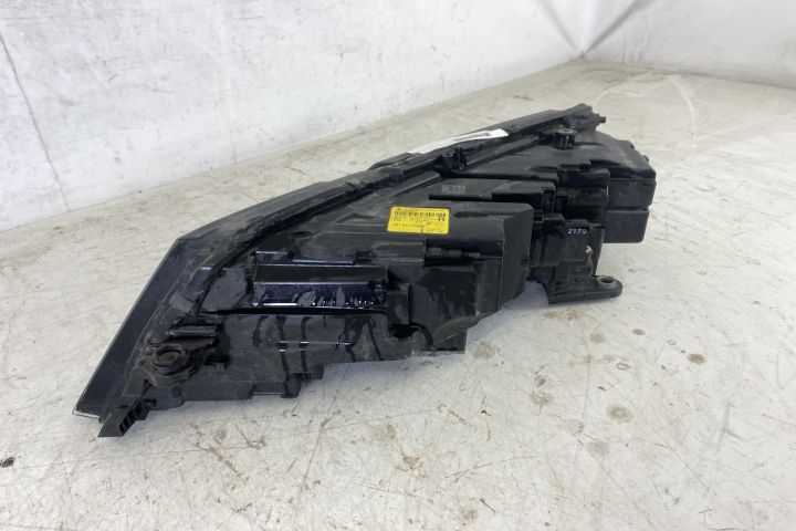 Фар Дясно Оригинален Лед Повреден Шкода Октавия 3 / Skoda Octavia 3 Ор