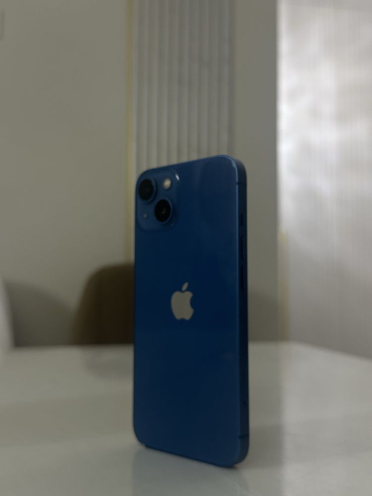 iPhone 13  256 GB