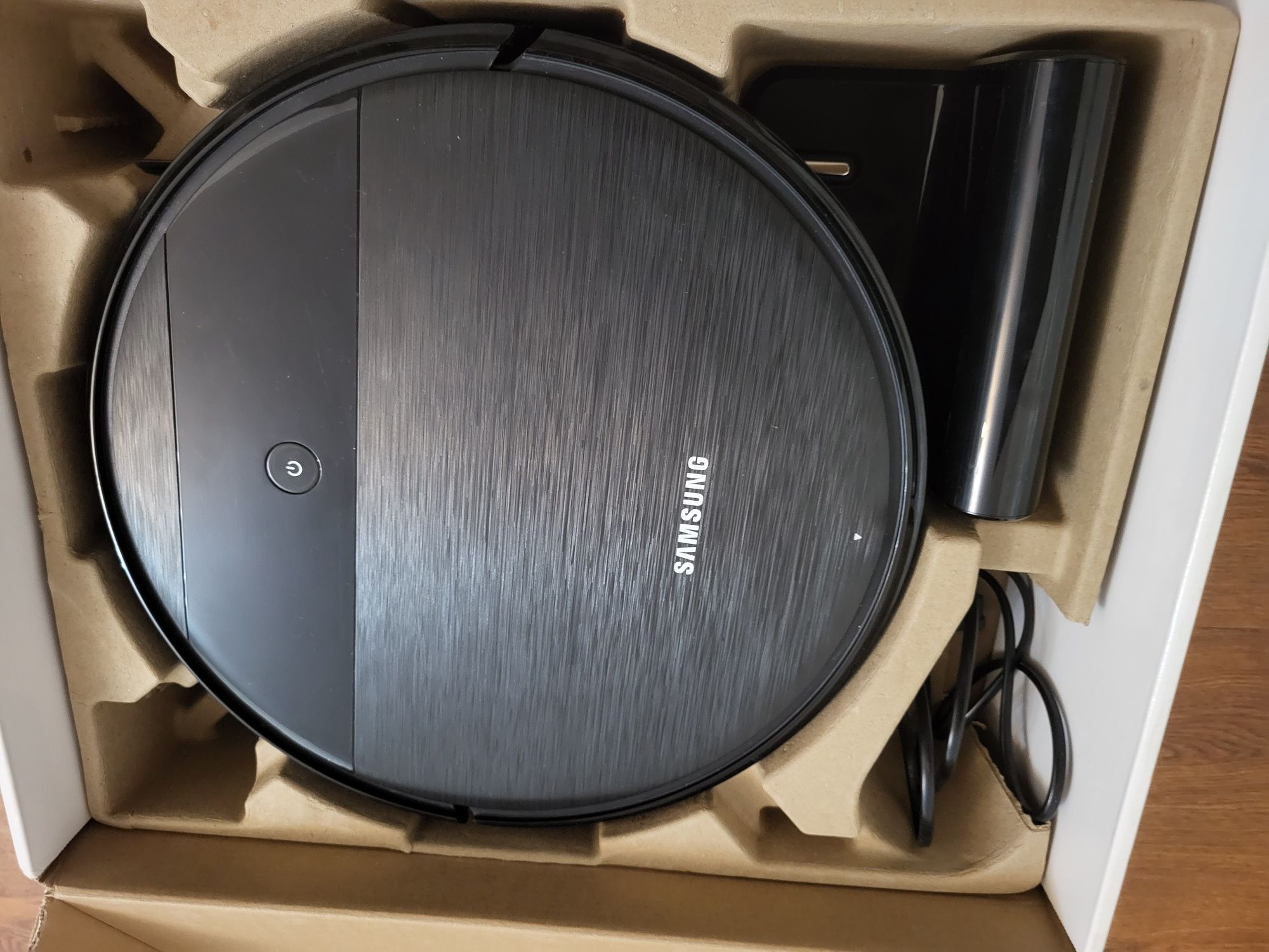 Робот-пылесос Samsung VR05R5050WK/EV черный плесос
