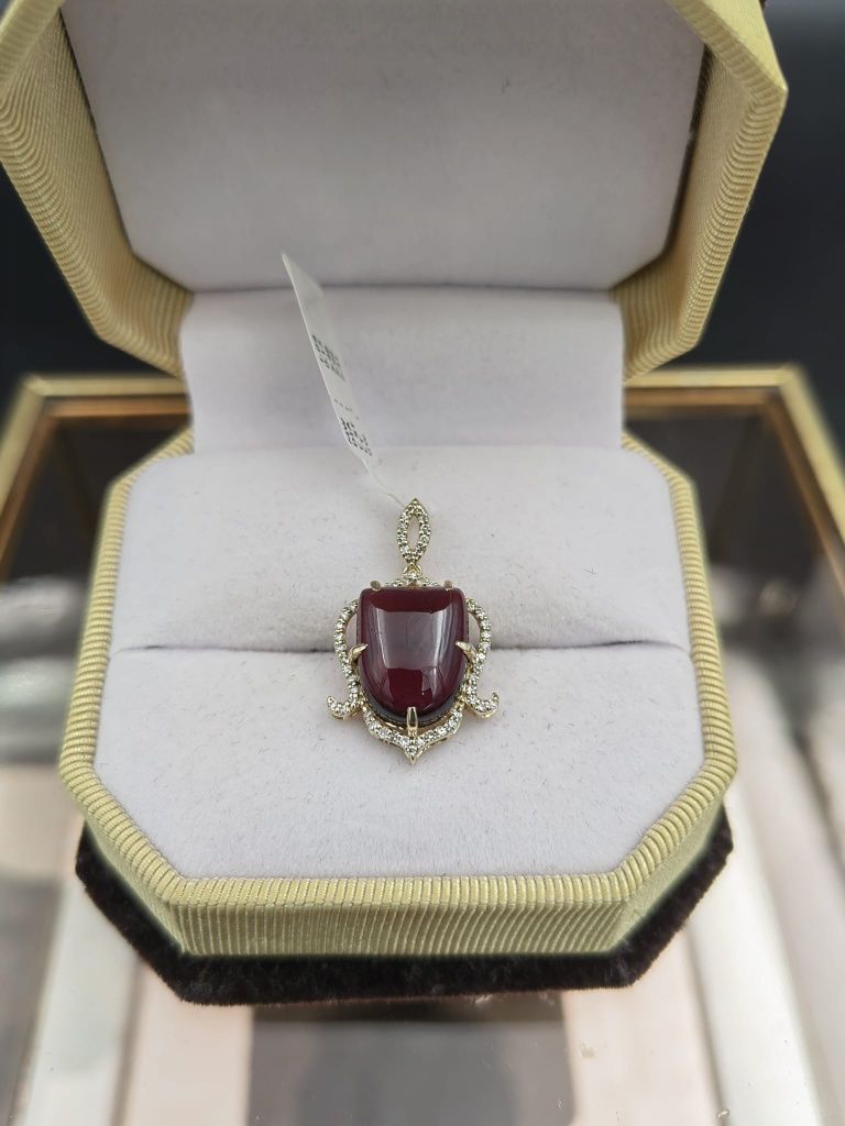 Pandantiv din aur 18K cu rubellit natural 5.96 ct și diamante –
