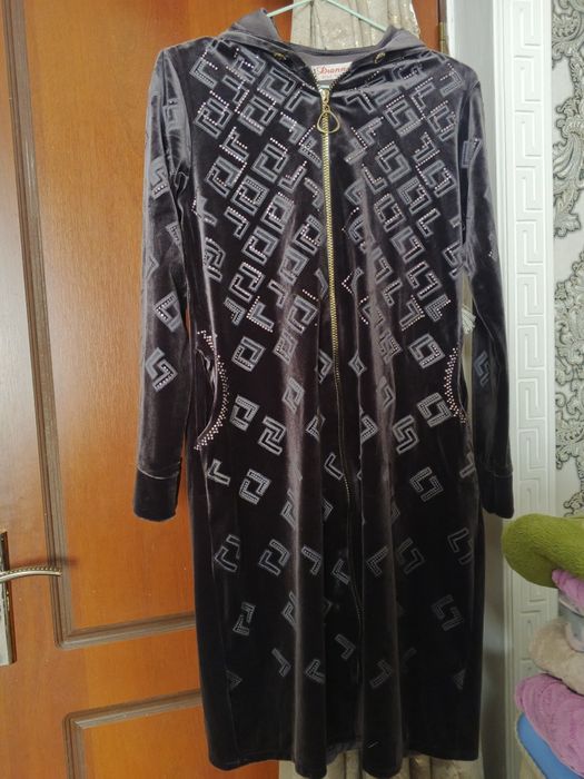 Qizlar ayollar uchun zamochkali xalat