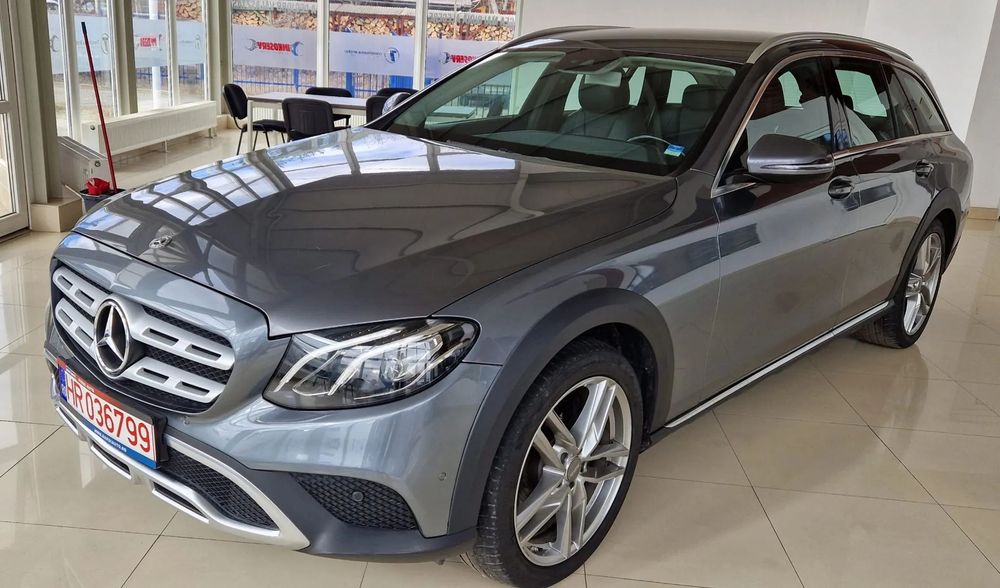 Mercedes-Benz E Mercedes - Benz E 220 d 4Matic T All-Terrain 9G-TRONIC Avantgarde 2017