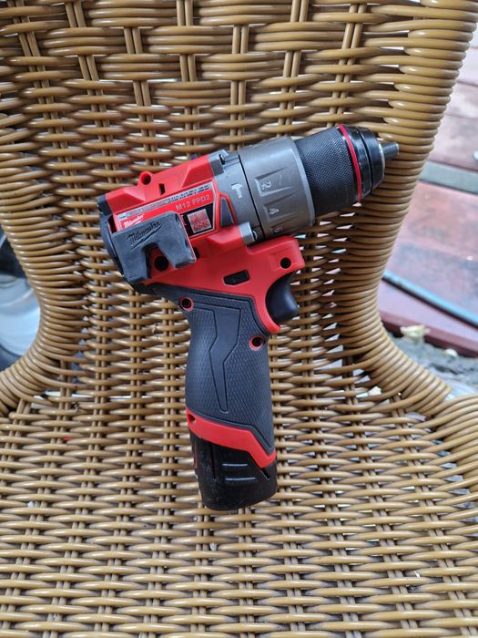 Autofiletanta cu percuție Milwauke M12 FPD2 2025