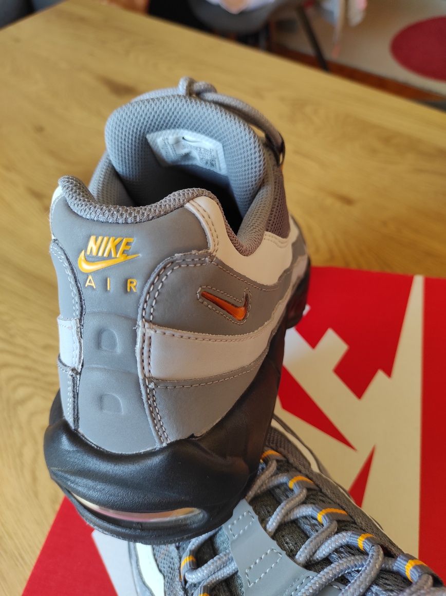 Чисто нови Nike Air Max 95 Wolf Grey