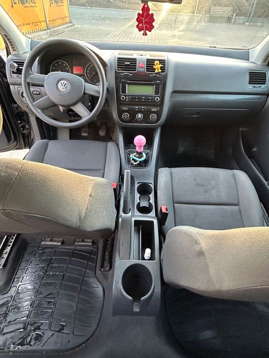 Volkswagen Golf 5 - 1.4 Benzină