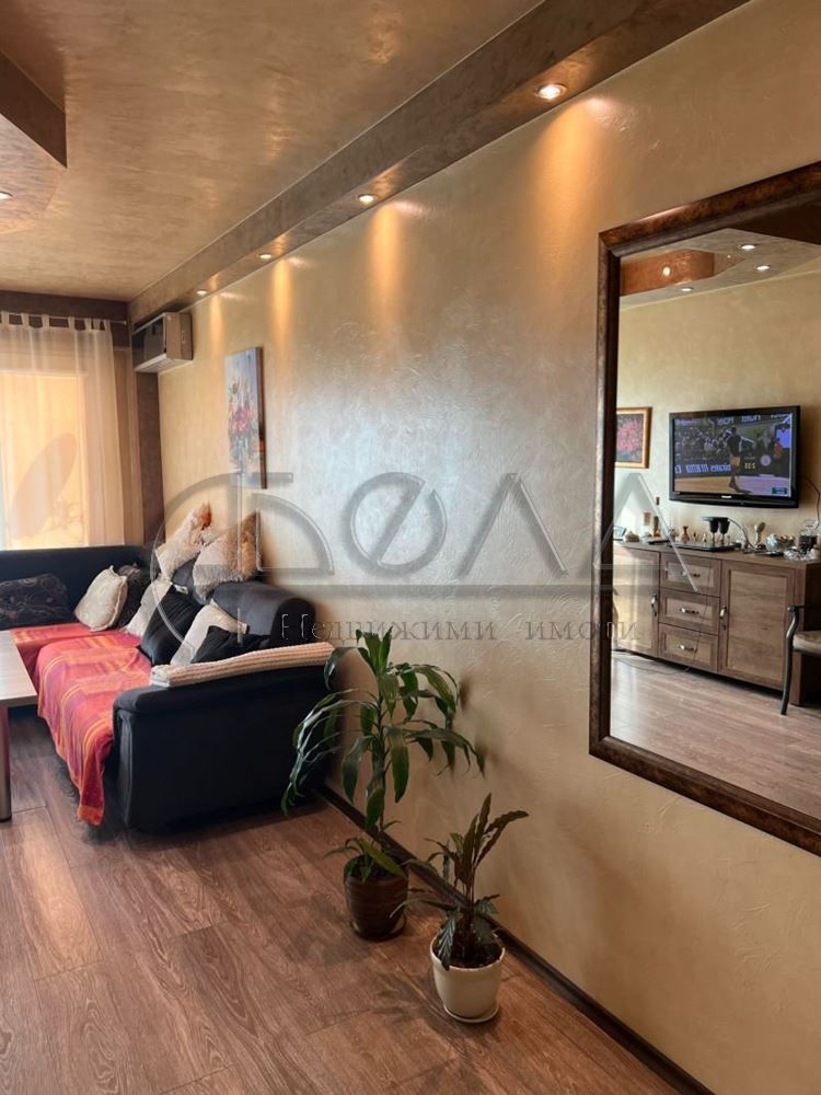 Продава се Тристаен апартамент в София, Илинден - 88 кв.м за 2273 €/кв.м - Снимка #1