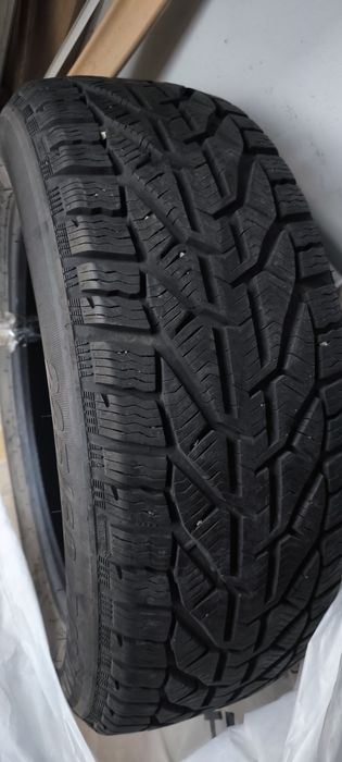 2 бр. Зимни гуми KORMORAN SUV  225/60 R18 104H