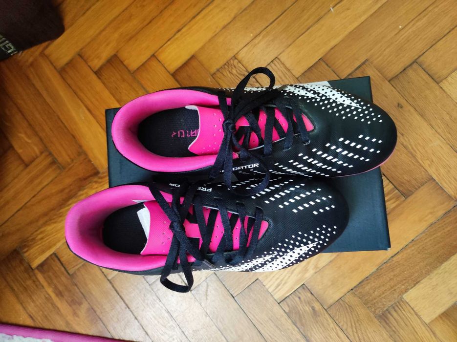 Pantofi sport Adidas Predator mărimea 36