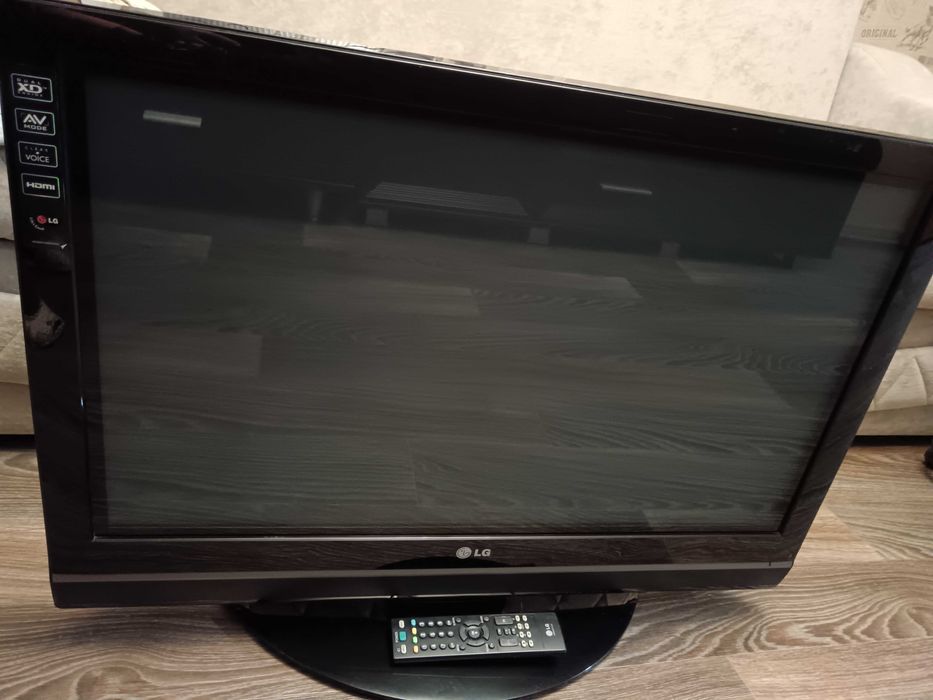 Продам телевизор LG