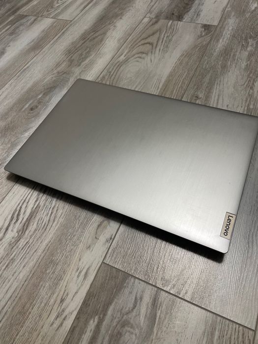 Lenovo ноутбук почти новый