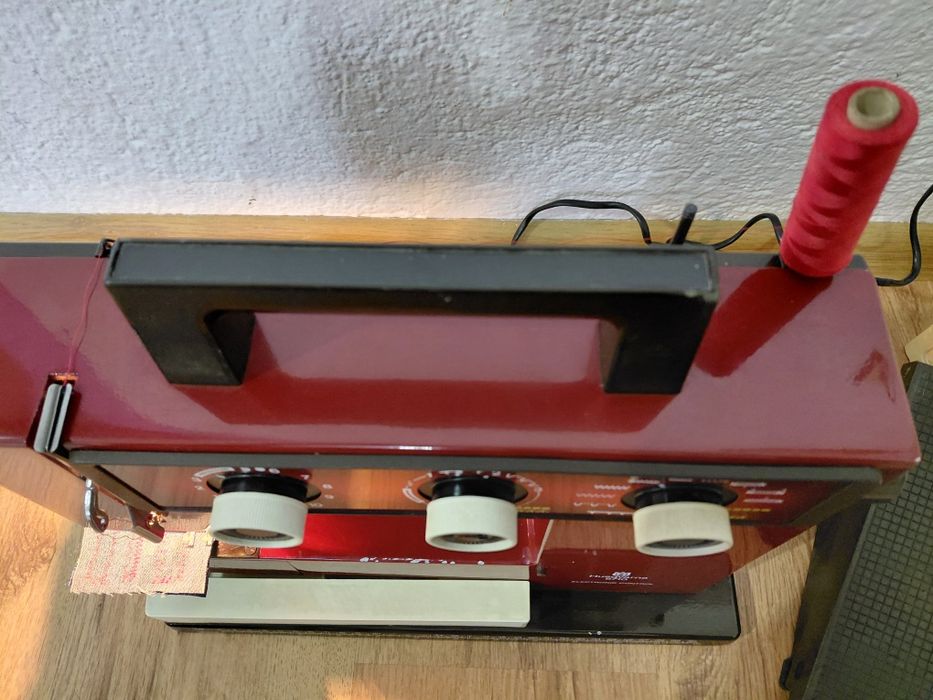 Шевна машина Хускварна