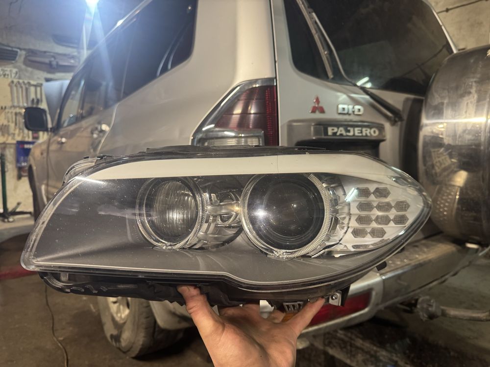 BMW F10/F11 Bi-Xenon Завиващи Фарове