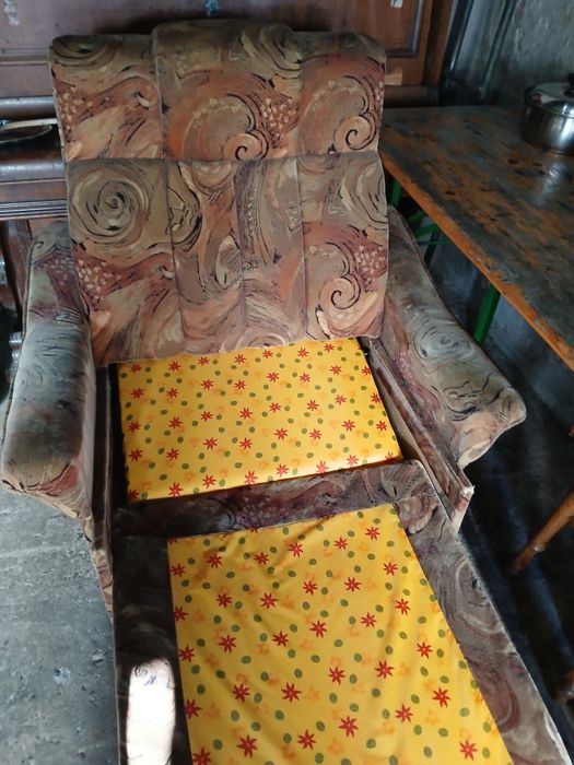 Canapea extensibila .