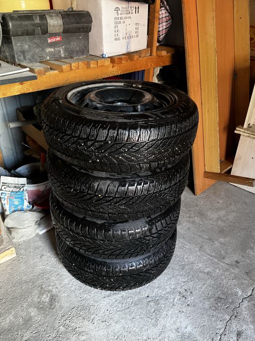 Зимние шины с диском 185х65х15 Goodyear