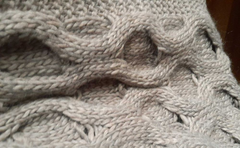 Мек плетен шал на MOTIVI