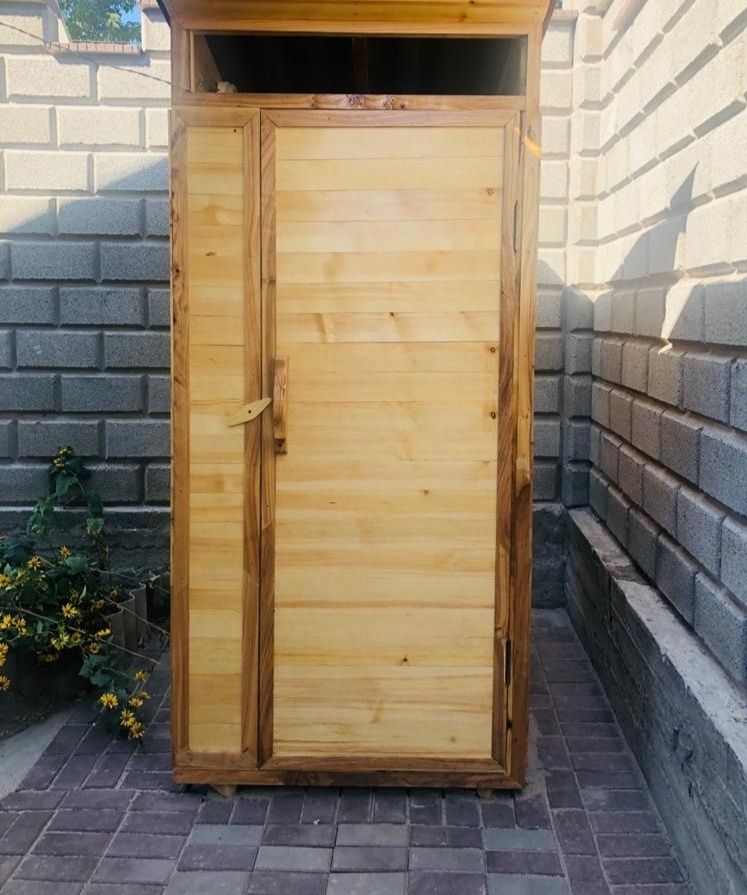 Продажа качественных деревянных туалетов из сухой сосны, из дерева