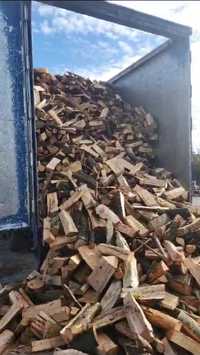 Vând lemne de fac uscat