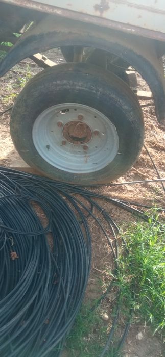 Vând remorcă de tractor