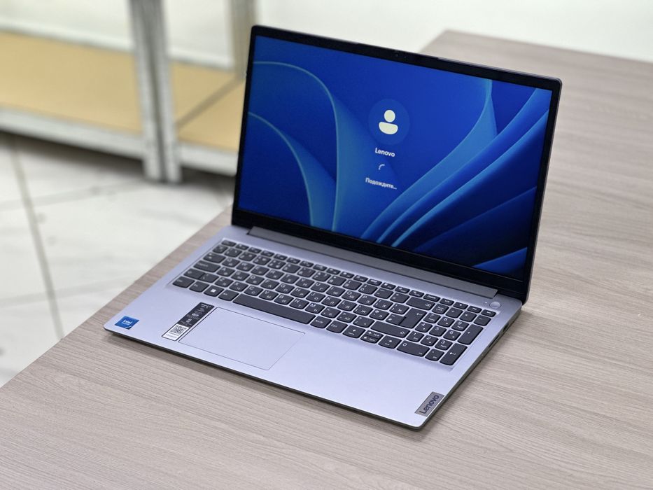Ноутбук Lenovo 2025 года / в идеале / SSD 256gb / kaspi 0-0-12