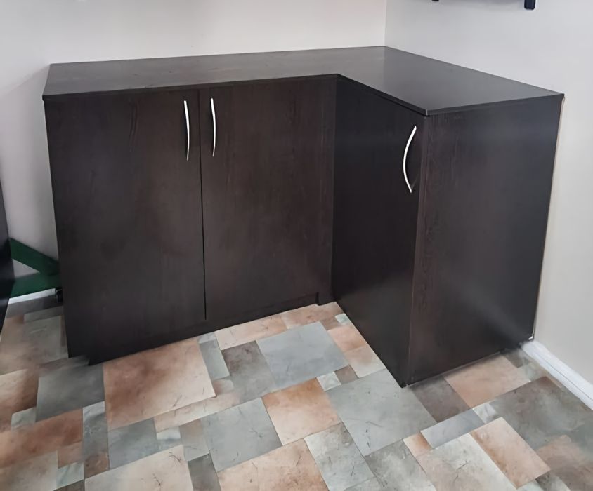 Продам угловую тумбу б/у