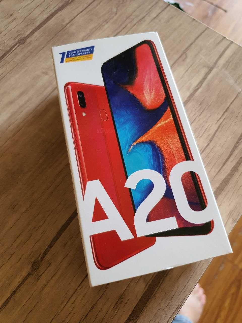 Samsung A20 sotiladi! Ahvoli yangiday! Korobkasi bor!