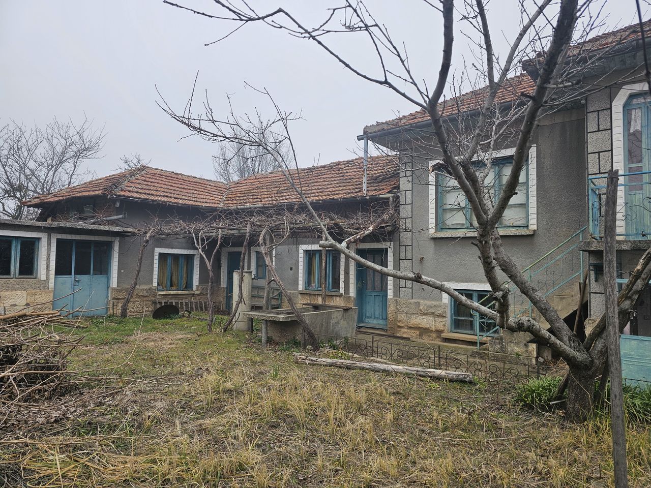 Продава се Къща в с. Горно Абланово, Област Русе - 1400 кв.м за 13 €/кв.м - Снимка #1