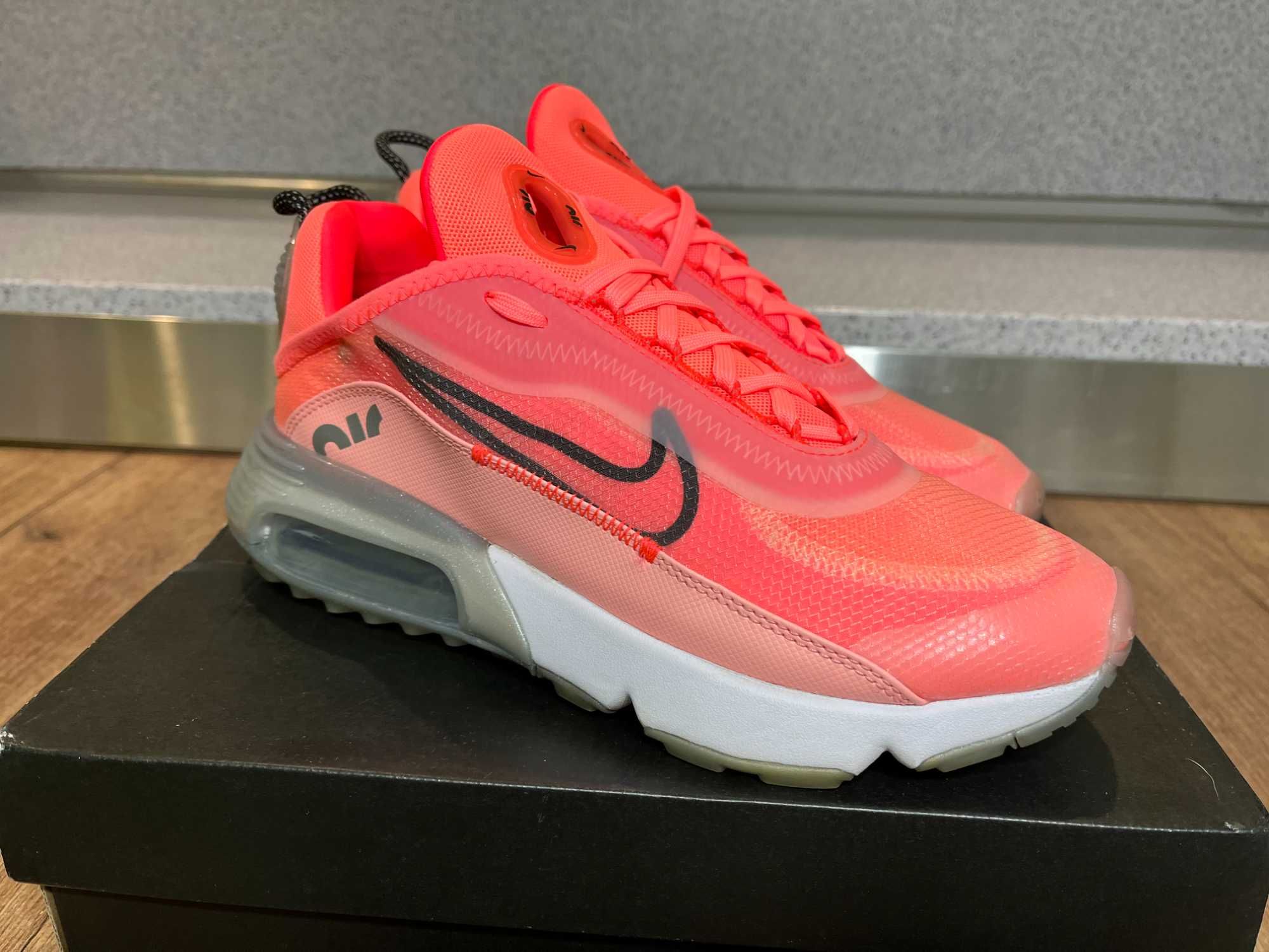 ОРИГИНАЛНИ *** Nike Air Max 2090 / " Lava Glow "