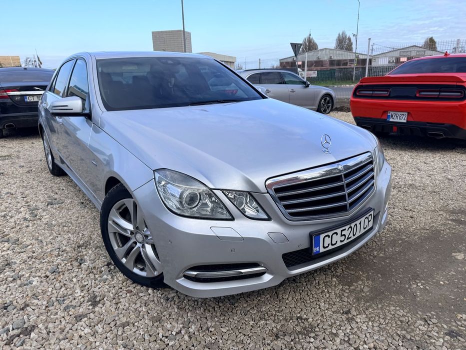 Mercedes-Benz E impecabil tehnic și optic