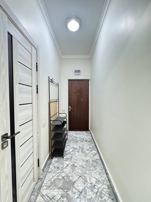 Метро Новза 2в3/3/4 евро ремонт с мебель техникой  балкон 1,5х6